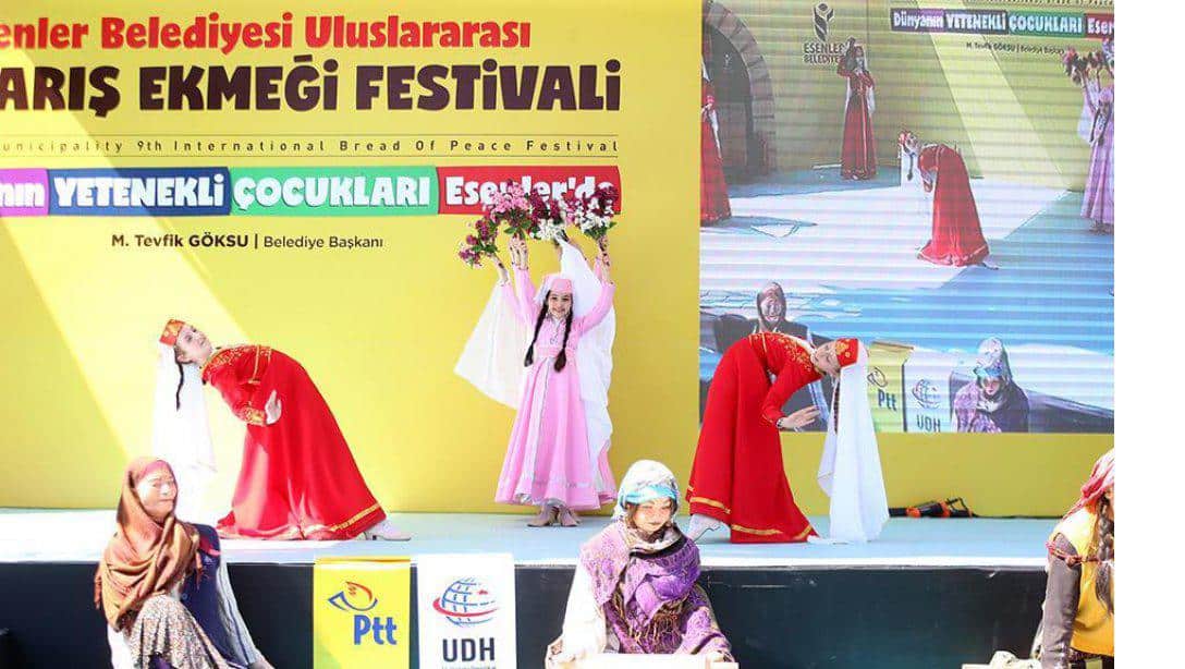 Türk Dünyası'nın Çocuklarıyla Barış Ekmeği Festivali
